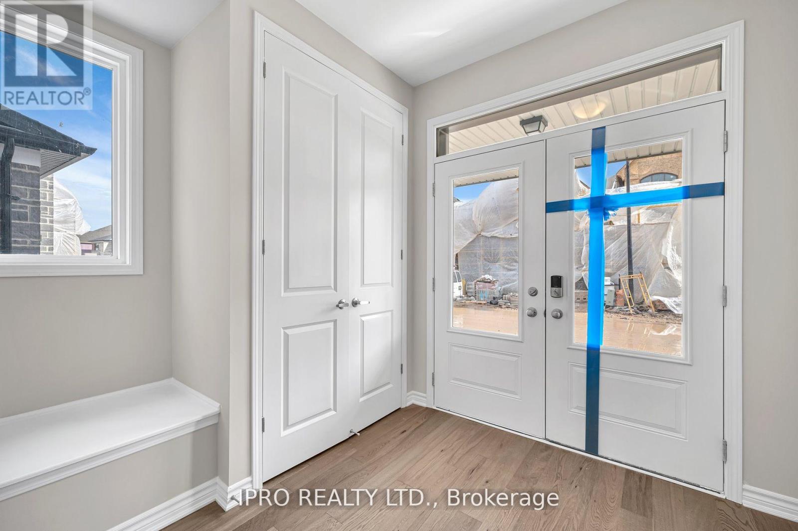 1267 Temperance Crescent, Milton, Ontario  L9T 6J2 - Photo 4 - W12157192