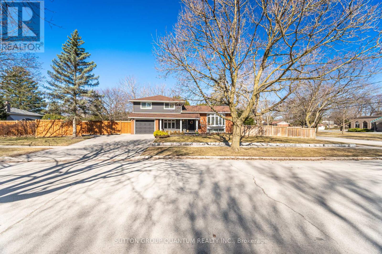 608 Rosedale Crescent, Burlington (Roseland), Ontario  L7N 2T1 - Photo 6 - W12157193