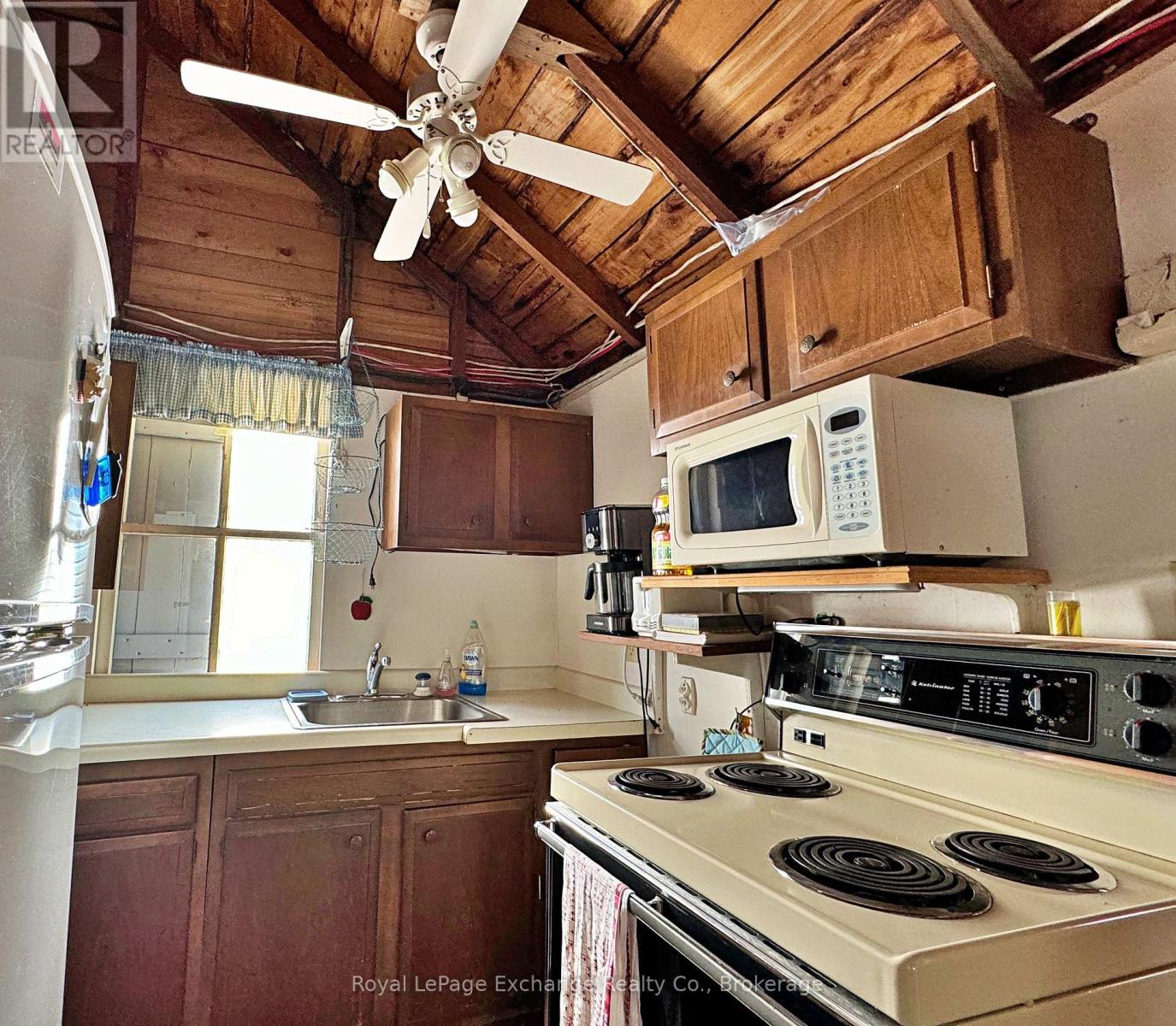 5a Wood Street, Kincardine, Ontario  N0G 2T0 - Photo 10 - X12157214