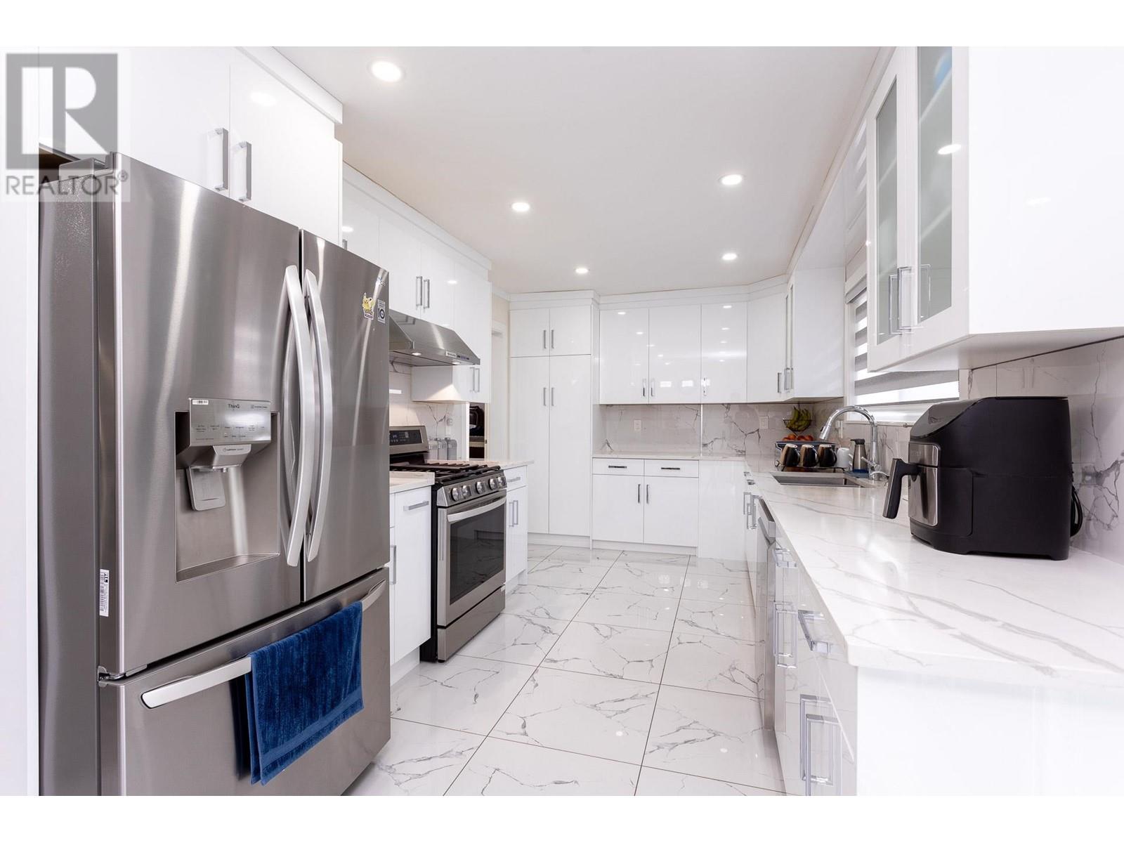 1624 Coquitlam Avenue, Port Coquitlam, British Columbia  V3B 1H7 - Photo 13 - R2974604