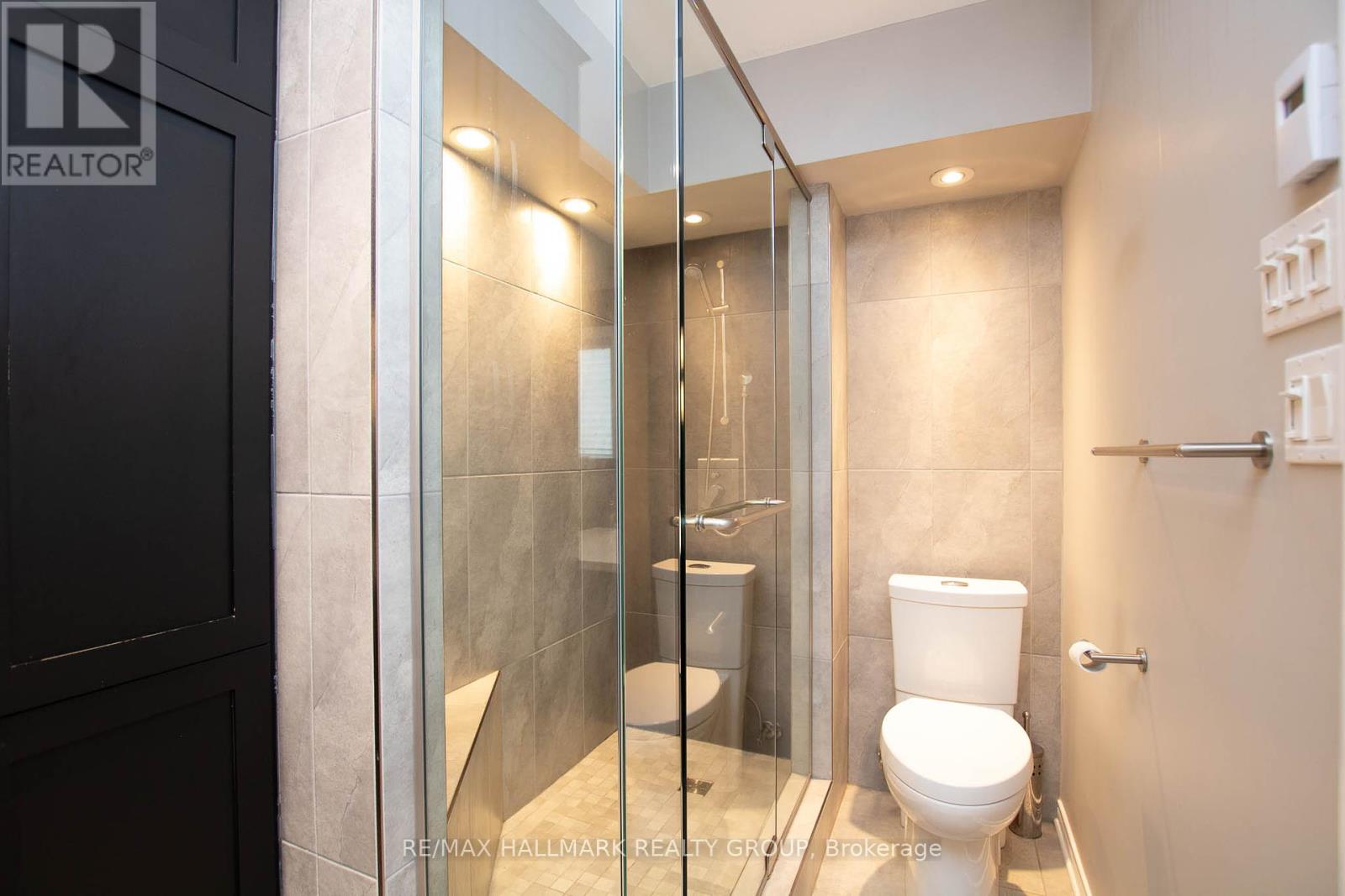 22 Central Avenue, Ottawa, Ontario  K2P 0M9 - Photo 29 - X12157208