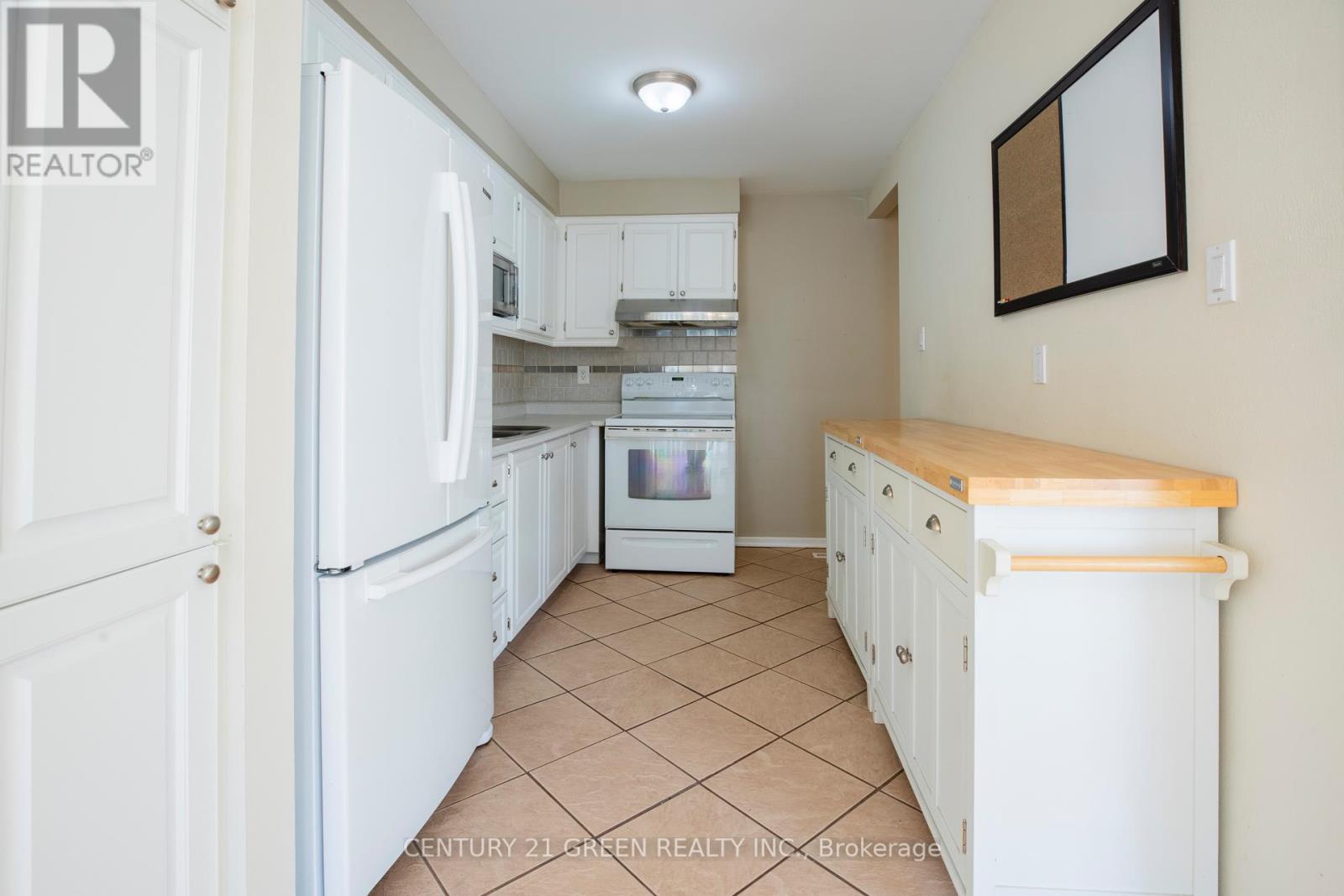 26 - 26 Carisbrooke Court, Brampton, Ontario  L6S 3K1 - Photo 13 - W12063279