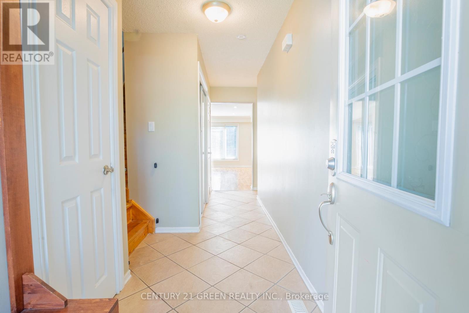 26 - 26 Carisbrooke Court, Brampton, Ontario  L6S 3K1 - Photo 7 - W12063279