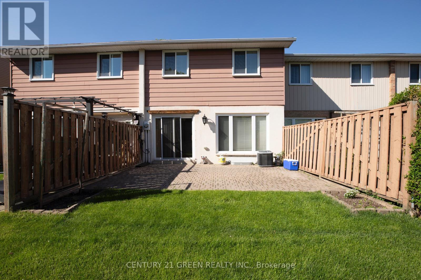 26 - 26 Carisbrooke Court, Brampton, Ontario  L6S 3K1 - Photo 31 - W12063279