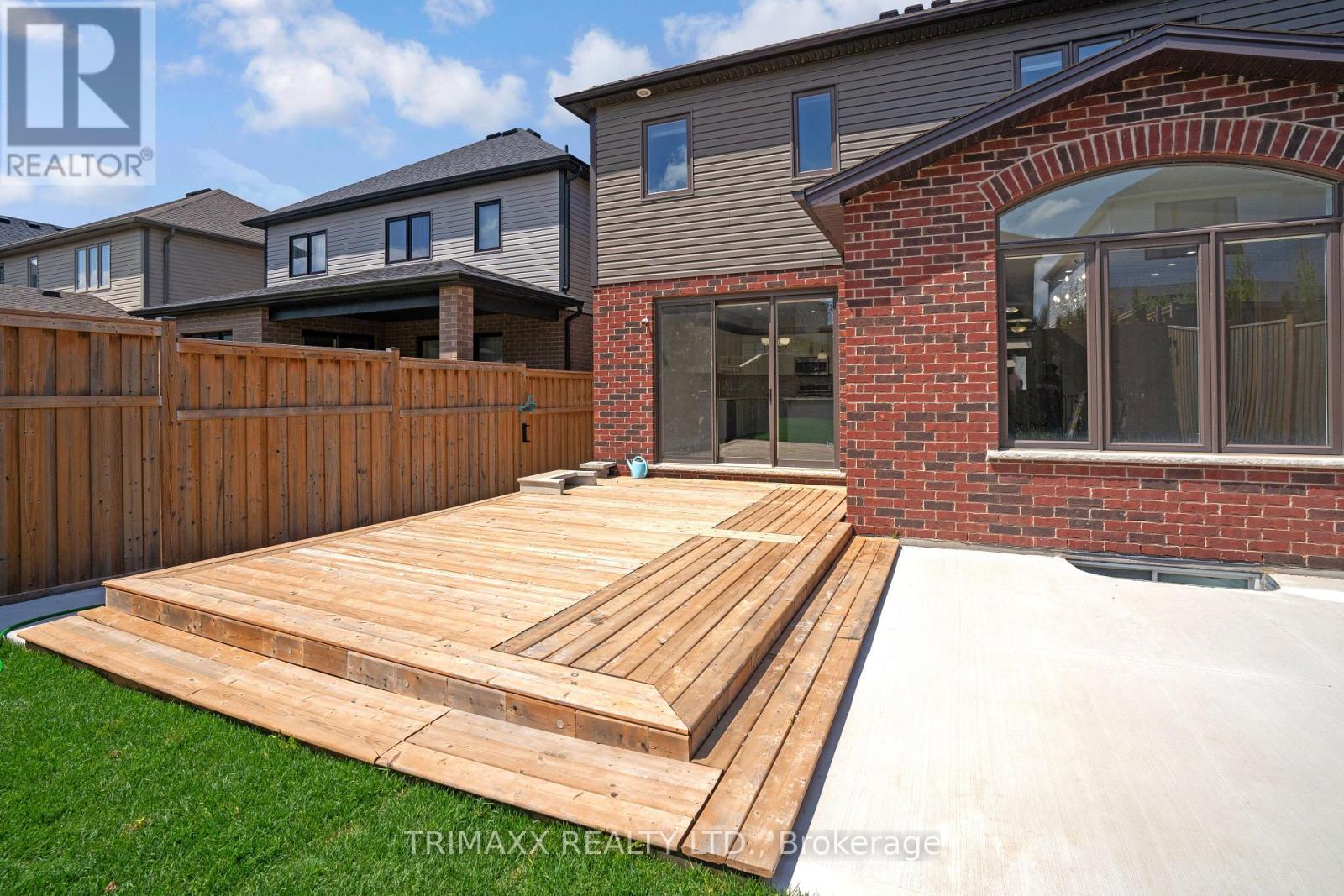 39 Loxleigh Lane, Woolwich, Ontario  N0B 1M0 - Photo 42 - X12135325