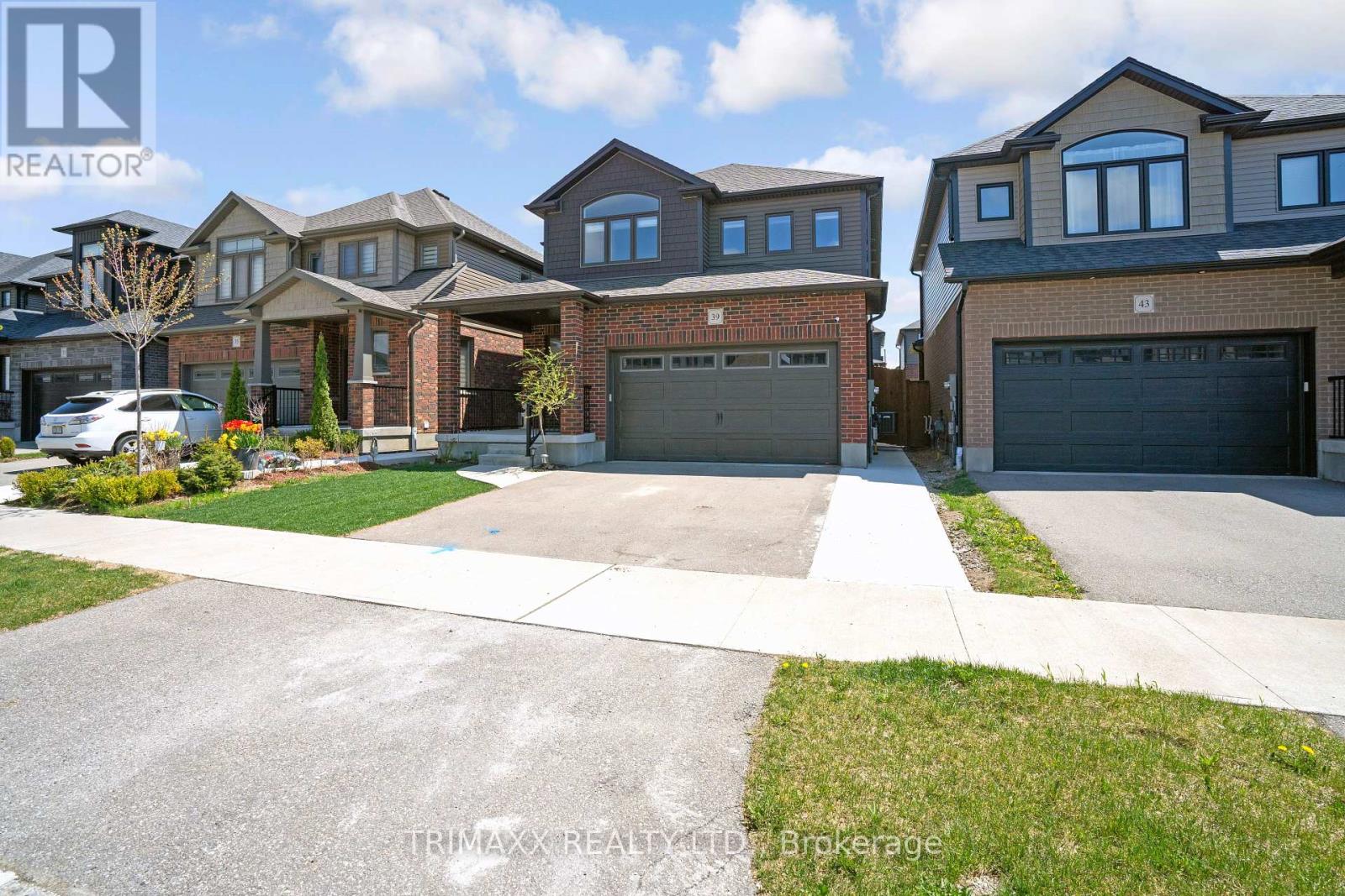 39 Loxleigh Lane, Woolwich, Ontario  N0B 1M0 - Photo 46 - X12135325
