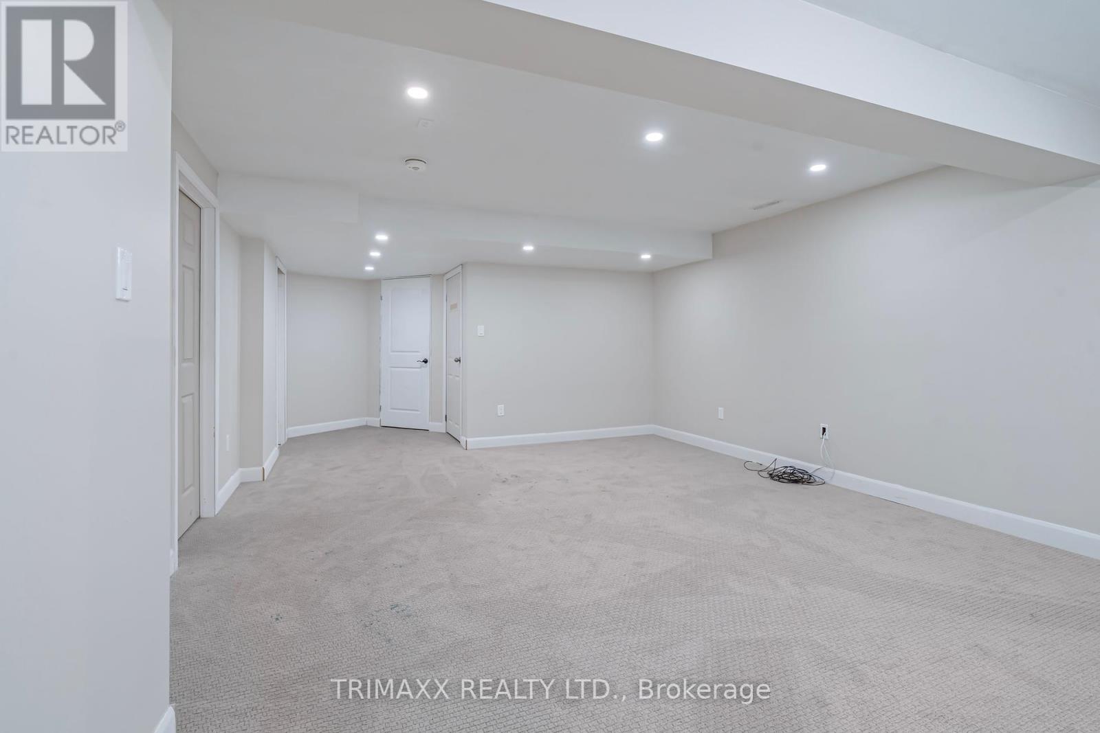 39 Loxleigh Lane, Woolwich, Ontario  N0B 1M0 - Photo 37 - X12135325
