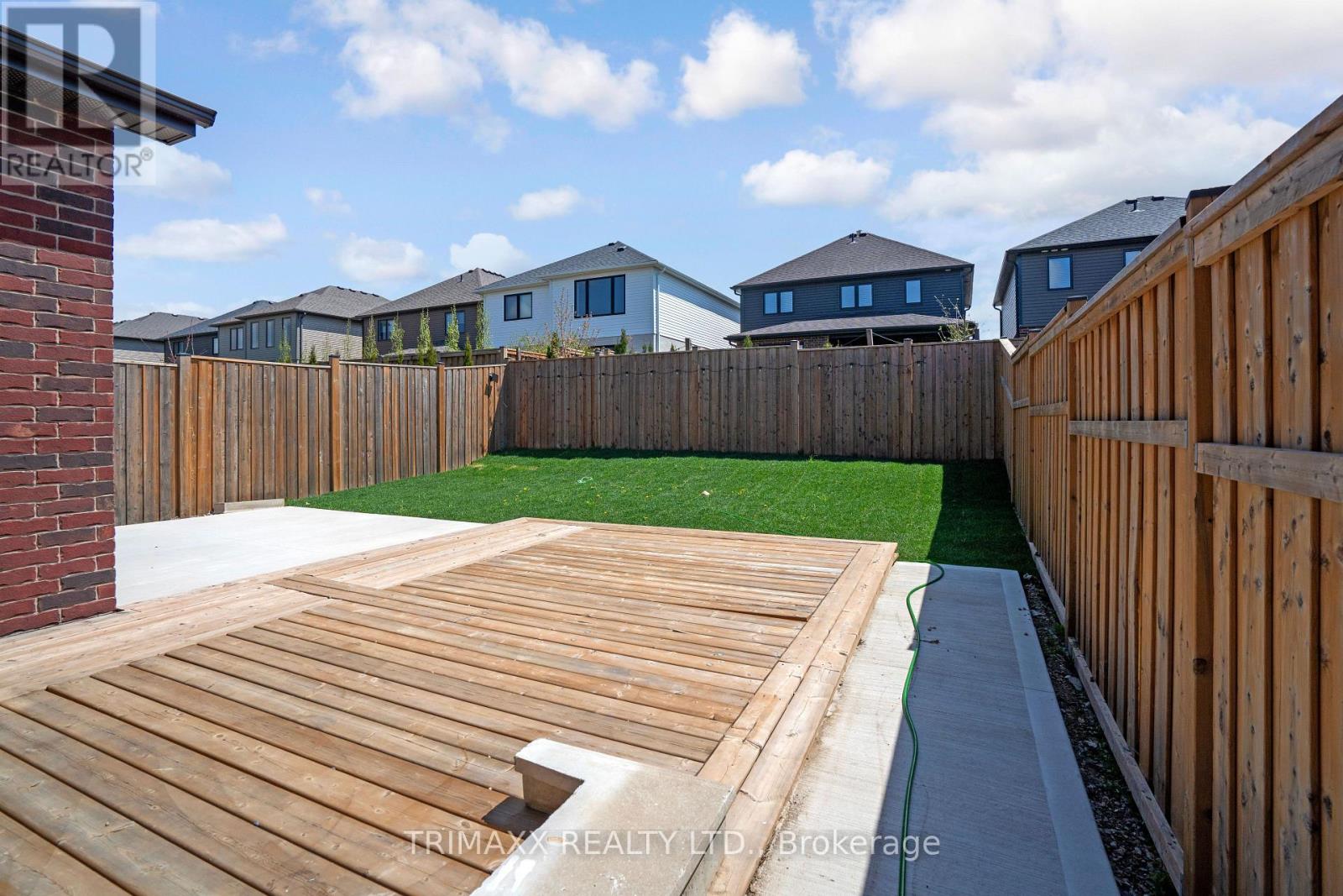 39 Loxleigh Lane, Woolwich, Ontario  N0B 1M0 - Photo 43 - X12135325