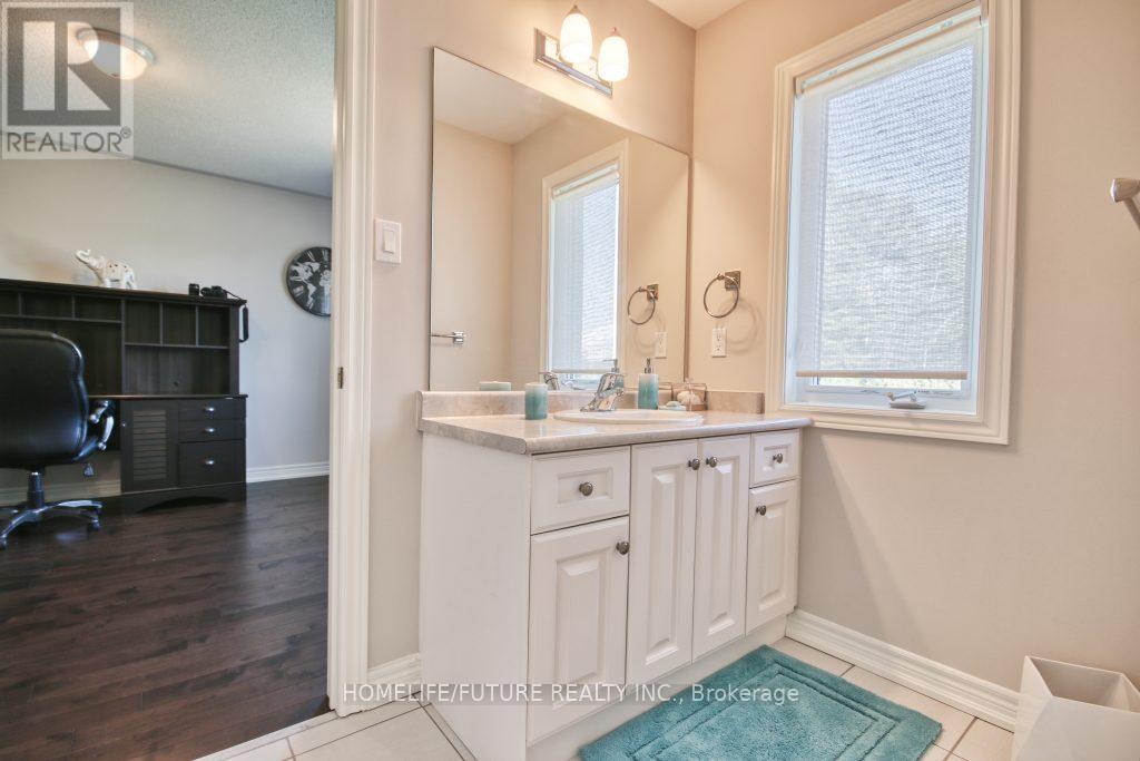 99 Scotia Road, Georgina, Ontario  L0E 1R0 - Photo 19 - N12157213