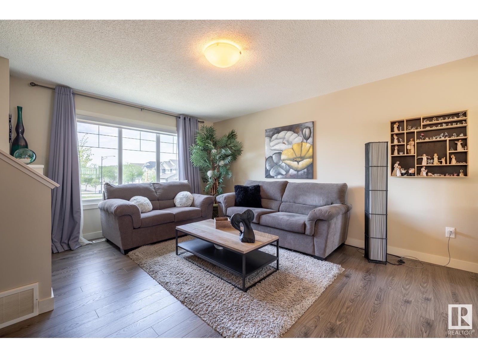 Property at #8 1391 STARLING DR NW image 4