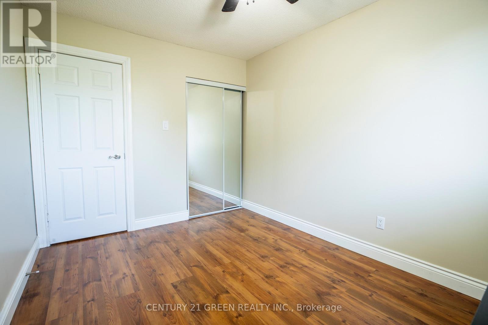26 - 26 Carisbrooke Court, Brampton, Ontario  L6S 3K1 - Photo 19 - W12063279