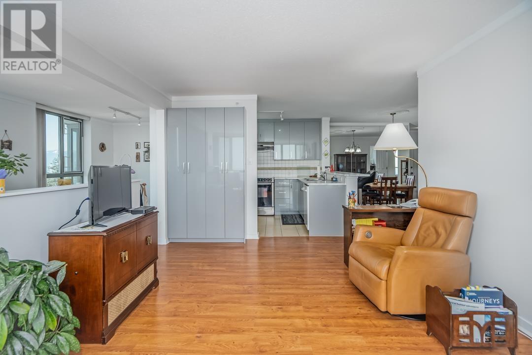 1404 6659 Southoaks Crescent, Burnaby, British Columbia  V5E 4M9 - Photo 7 - R2998087
