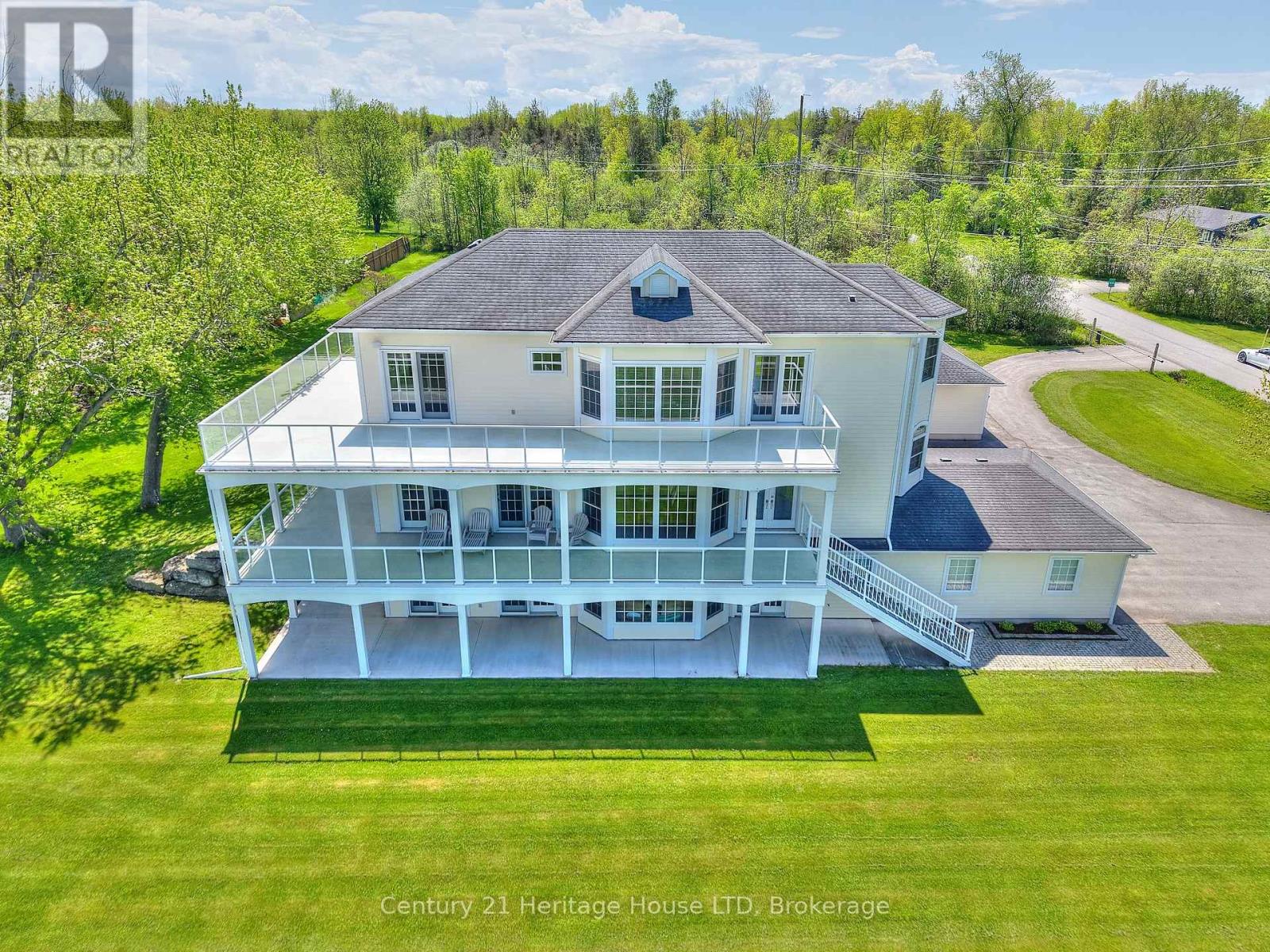 4069 Niagara River Parkway Parkway, Fort Erie, Ontario  L0S 1S0 - Photo 2 - X12155879