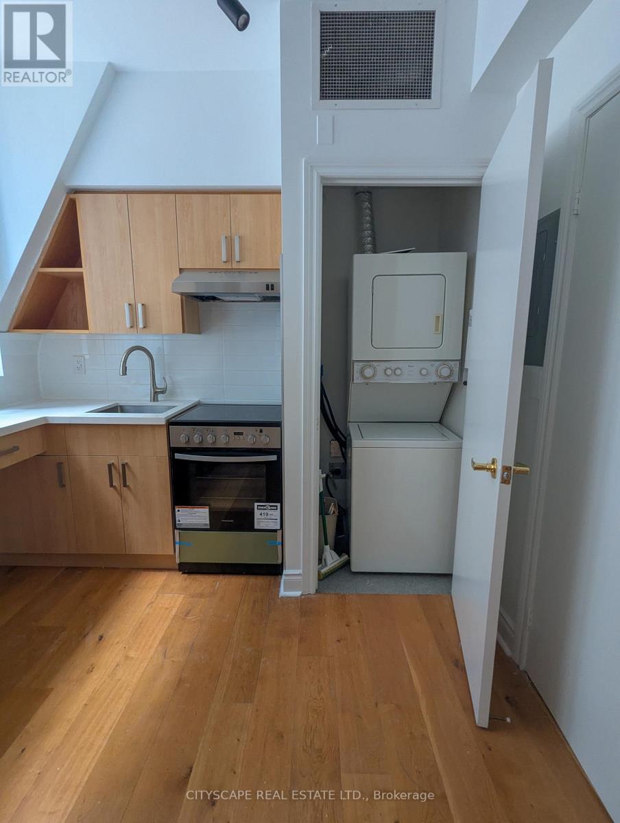 401 - 73 Richmond Street W, Toronto, Ontario  M5H 4E8 - Photo 16 - C12063611