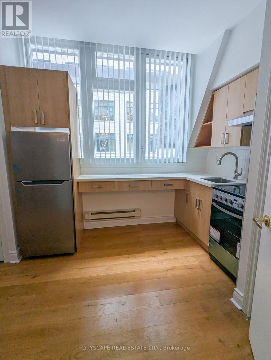 401 - 73 Richmond Street W, Toronto, Ontario  M5H 4E8 - Photo 17 - C12063611