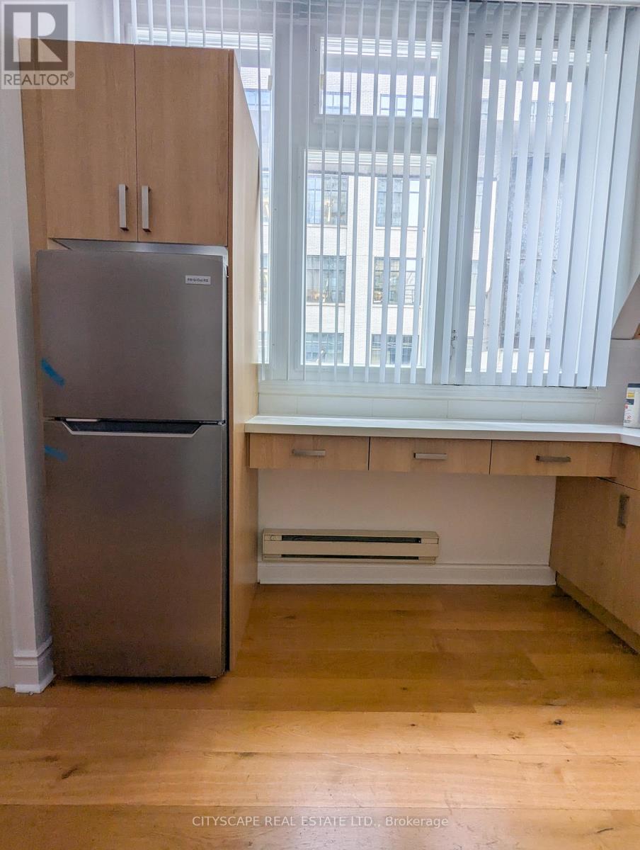 401 - 73 Richmond Street W, Toronto, Ontario  M5H 4E8 - Photo 14 - C12063611