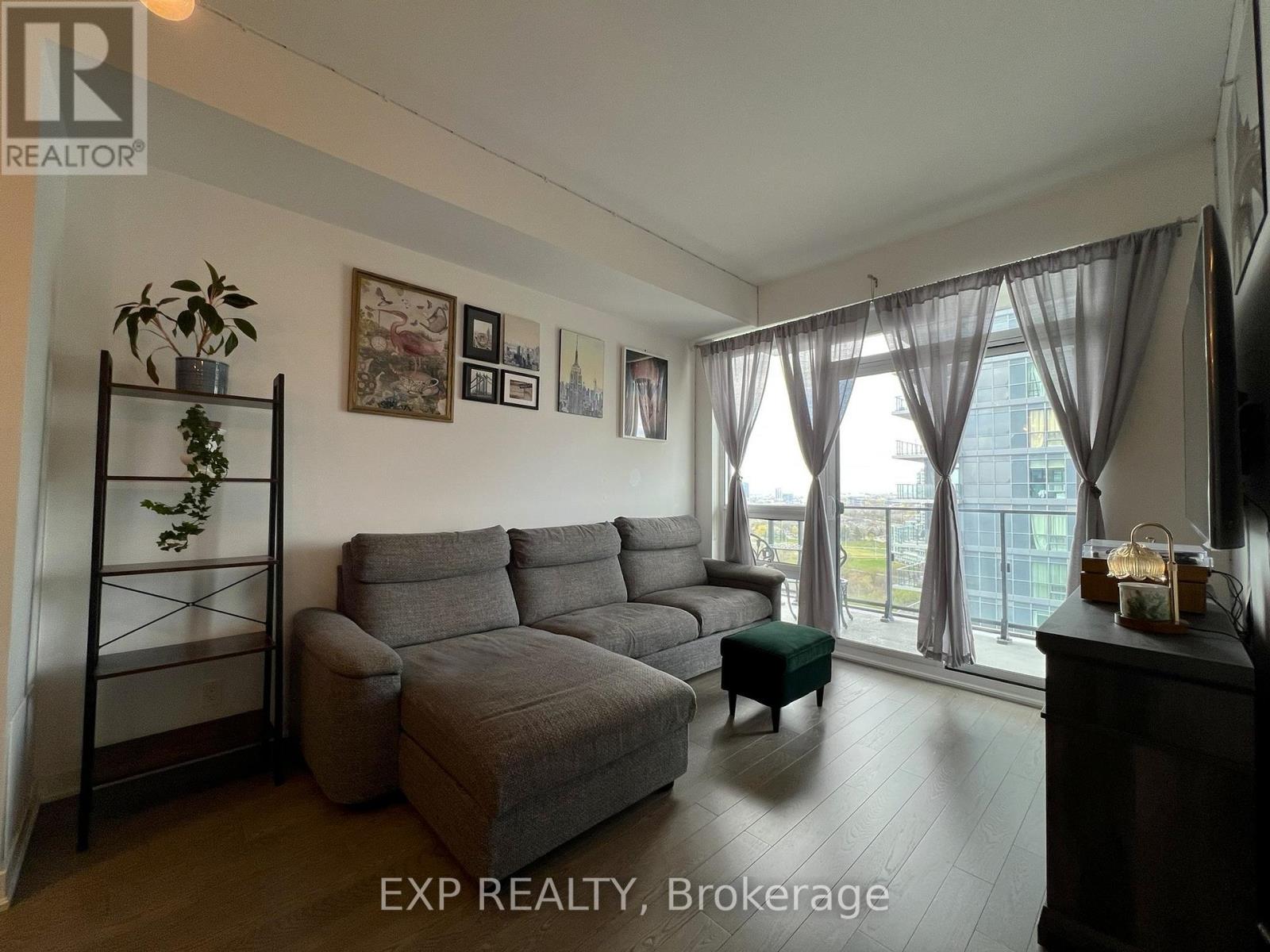 3007 - 2212 Lake Shore Boulevard W, Toronto, Ontario  M8V 0C2 - Photo 2 - W12122248