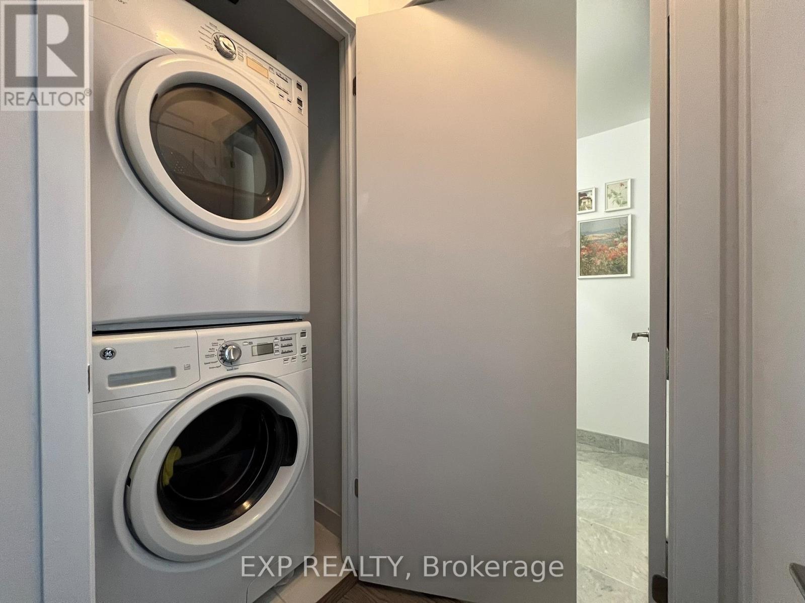 3007 - 2212 Lake Shore Boulevard W, Toronto, Ontario  M8V 0C2 - Photo 8 - W12122248