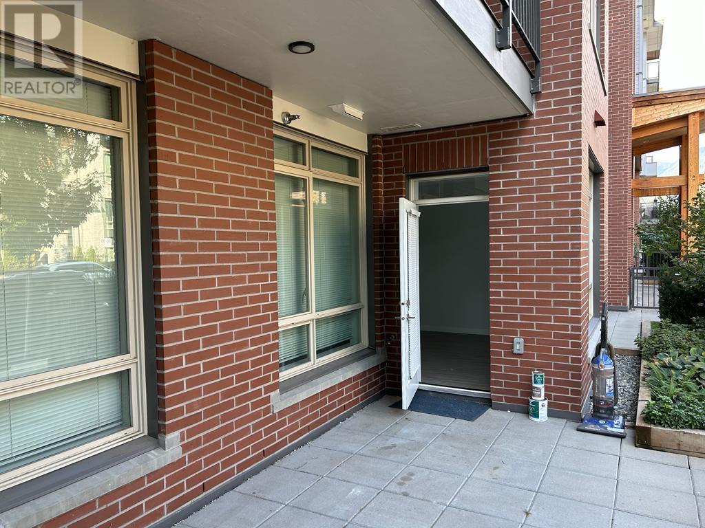2651 Library Lane, North Vancouver, British Columbia  V7J 0C1 - Photo 2 - R3004088