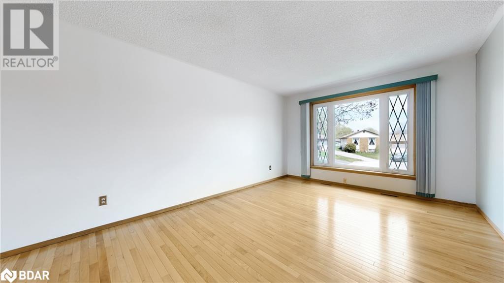 Property at 4 GAUDAUR Court image 5