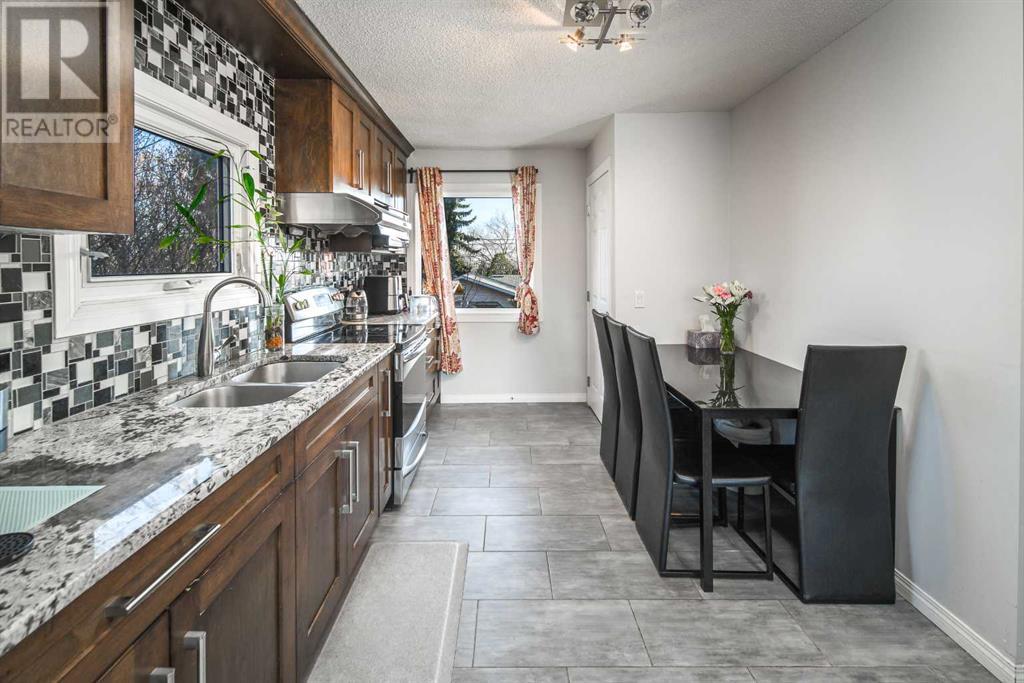5424 Thorncliffe Drive Nw, Calgary, Alberta  T2K 2Z5 - Photo 6 - A2222438