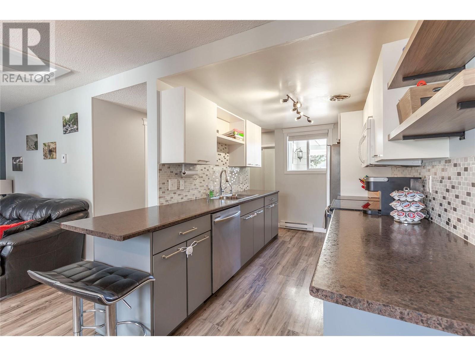 4910 25 Avenue Unit# 33, Vernon, British Columbia  V1T 6R4 - Photo 4 - 10340206