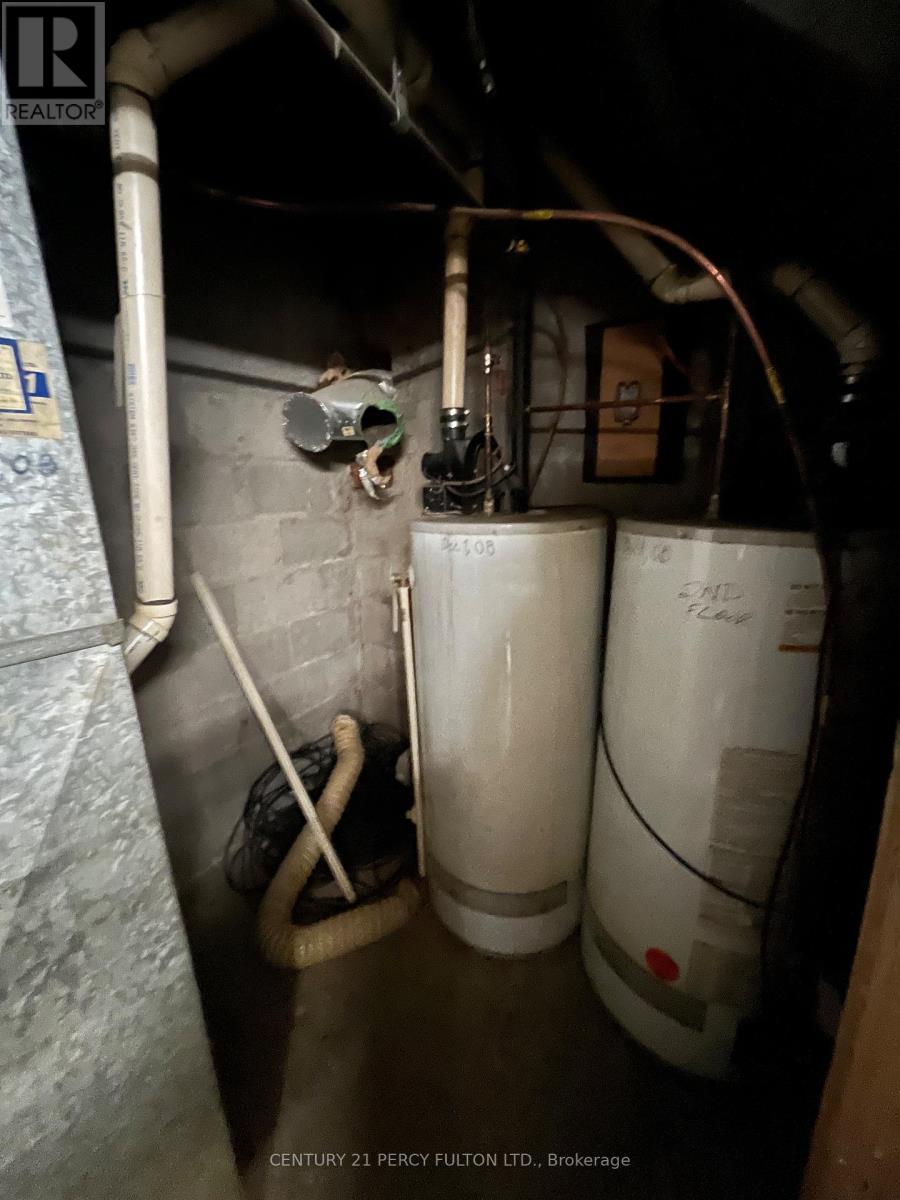 1506 Eglinton Avenue W, Toronto, Ontario  M6E 2G5 - Photo 20 - W12149363