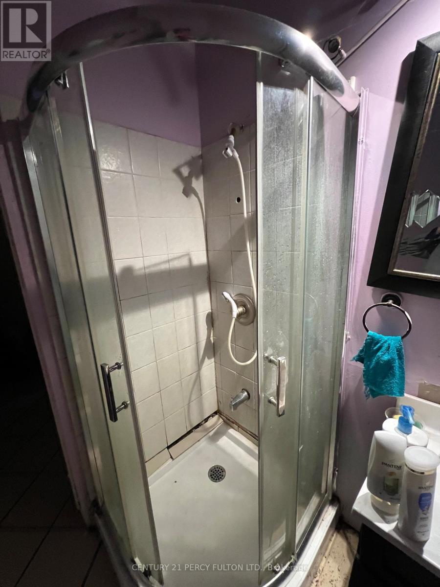 1506 Eglinton Avenue W, Toronto, Ontario  M6E 2G5 - Photo 12 - W12149363