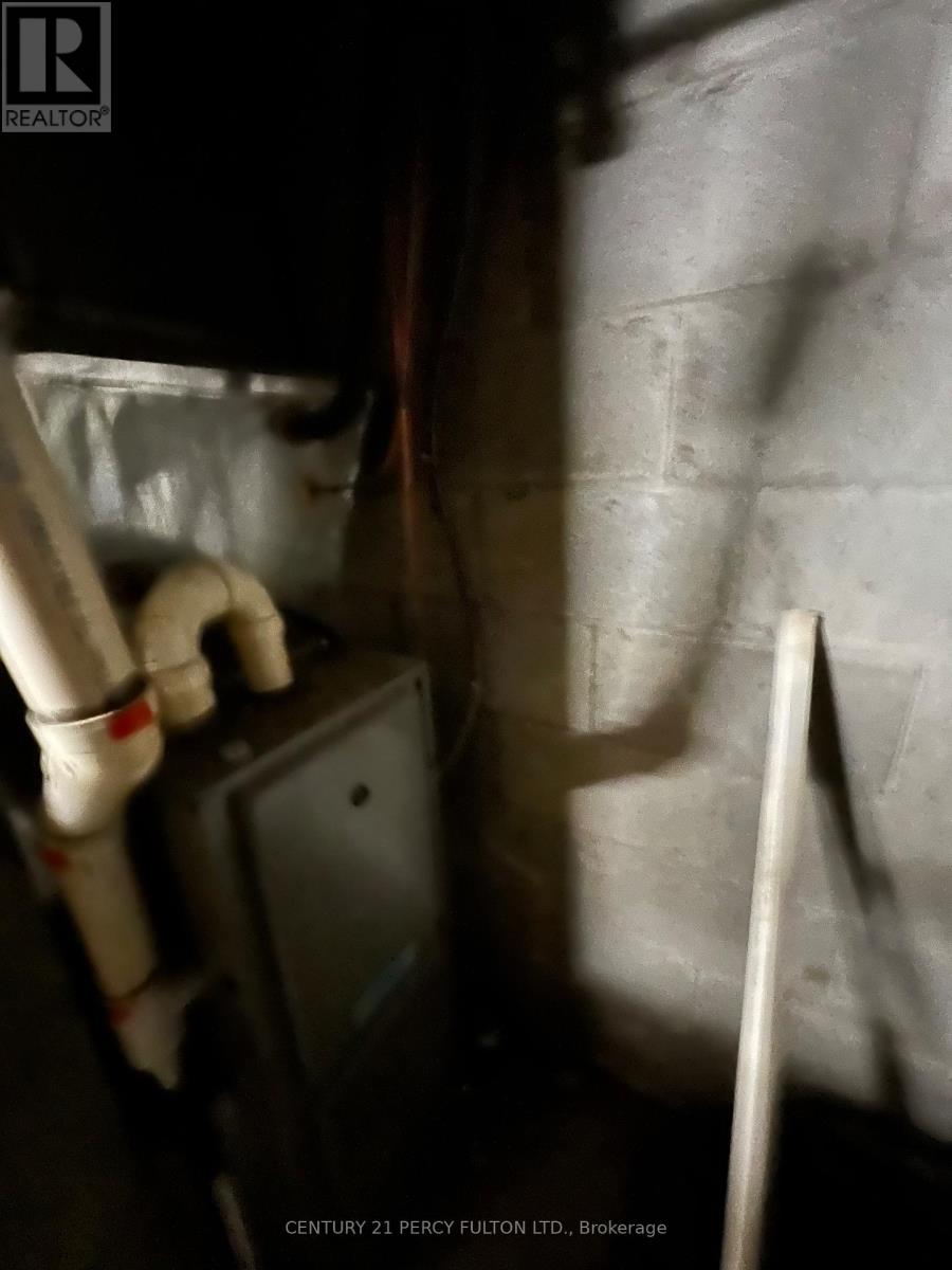 1506 Eglinton Avenue W, Toronto, Ontario  M6E 2G5 - Photo 22 - W12149363