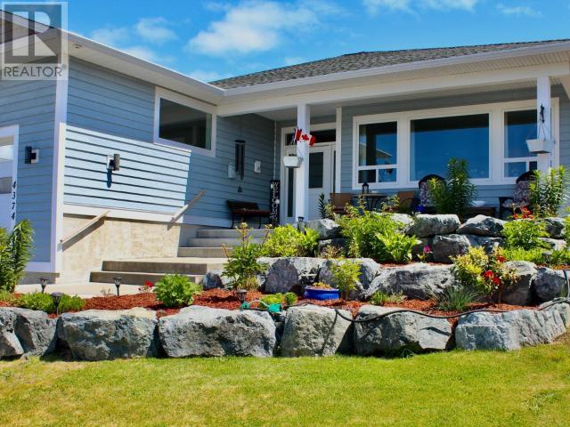 Property at 4374 QUEBEC AVE image 2