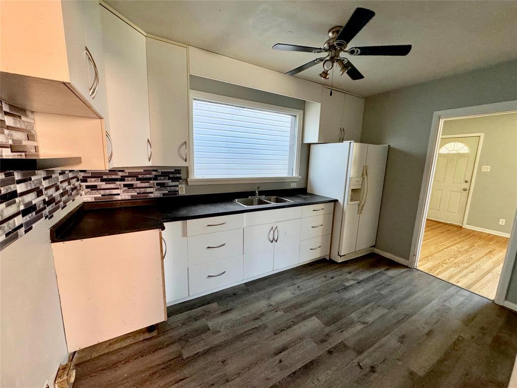 2261 Gallagher Avenue, Winnipeg, Manitoba  R3E 1T7 - Photo 1 - 202511260