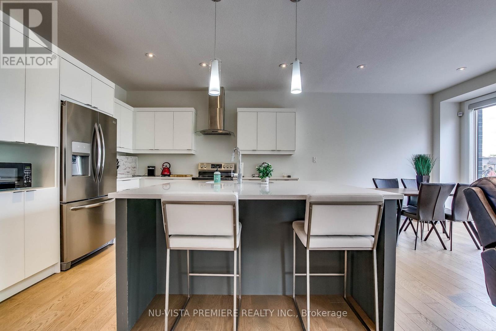 2229 Wateroak Drive, London North, Ontario  N6G 0R1 - Photo 11 - X12152921