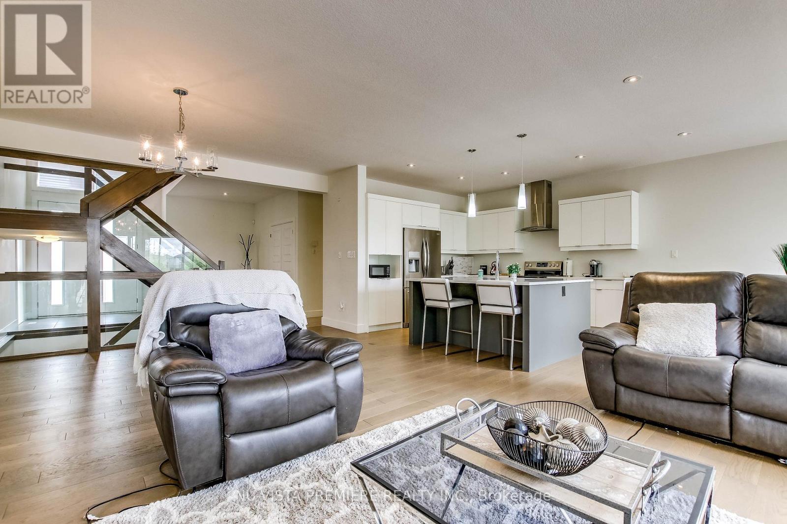 2229 Wateroak Drive, London North, Ontario  N6G 0R1 - Photo 21 - X12152921