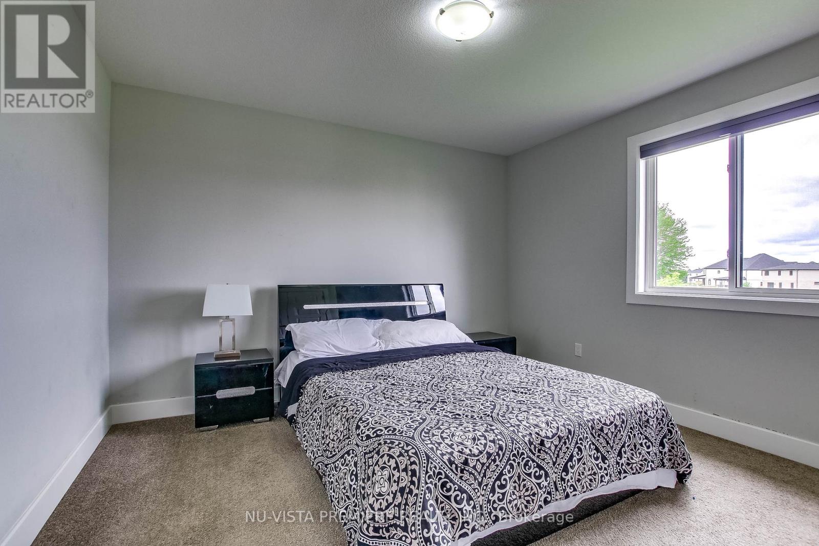 2229 Wateroak Drive, London North, Ontario  N6G 0R1 - Photo 25 - X12152921