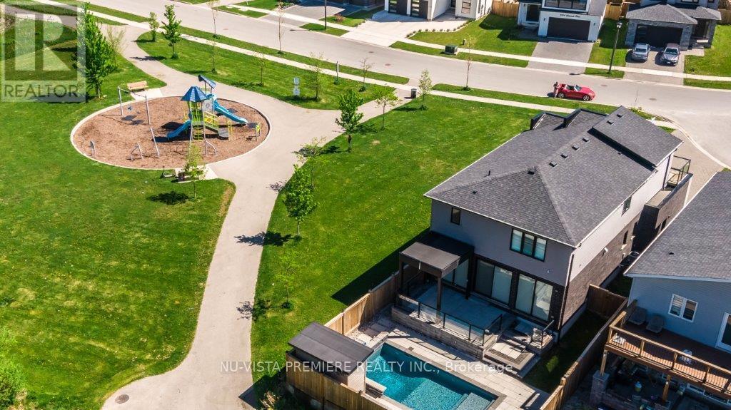 2229 Wateroak Drive, London North, Ontario  N6G 0R1 - Photo 48 - X12152921