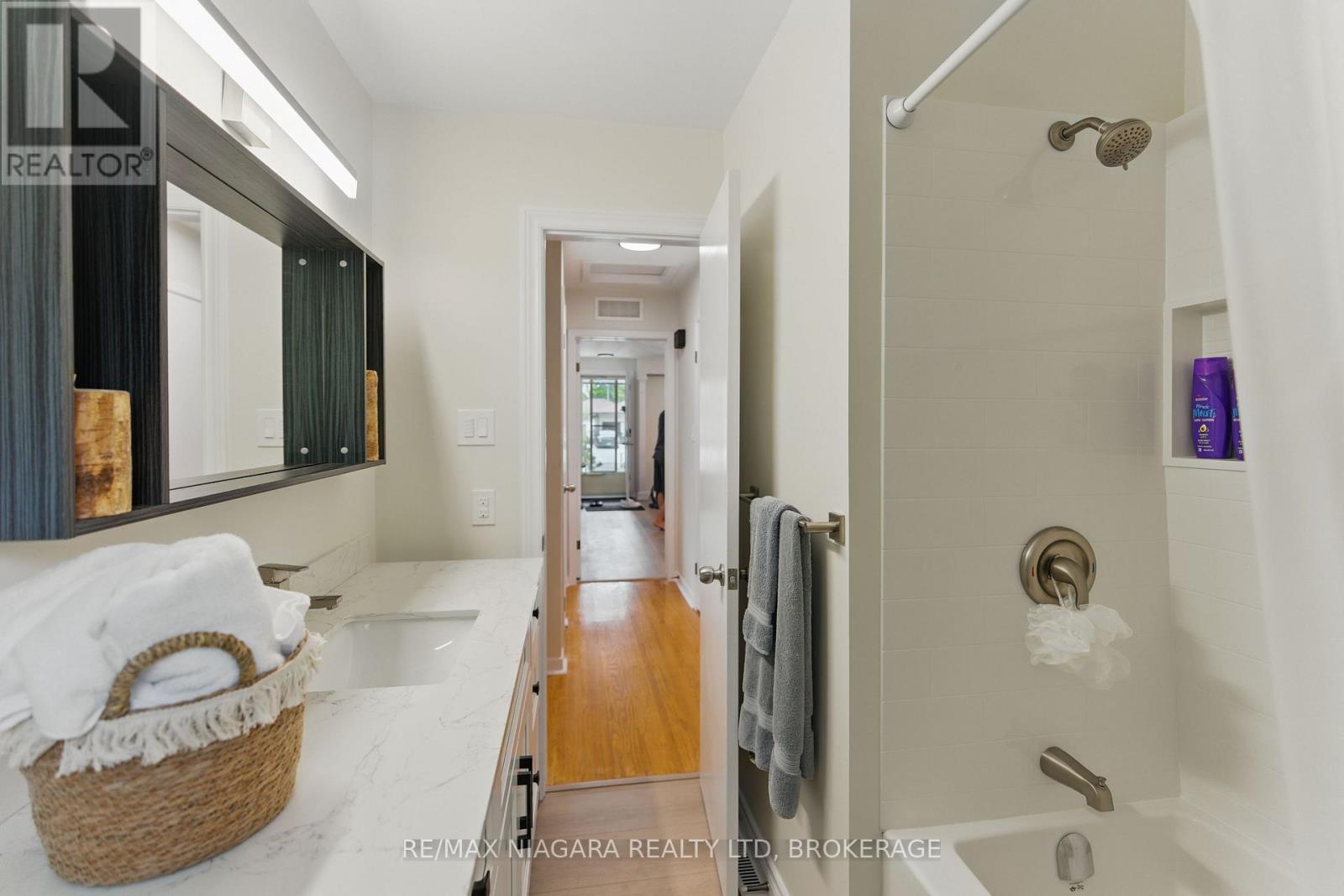 84 Regent Drive, St. Catharines, Ontario  L2M 3L7 - Photo 22 - X12157233