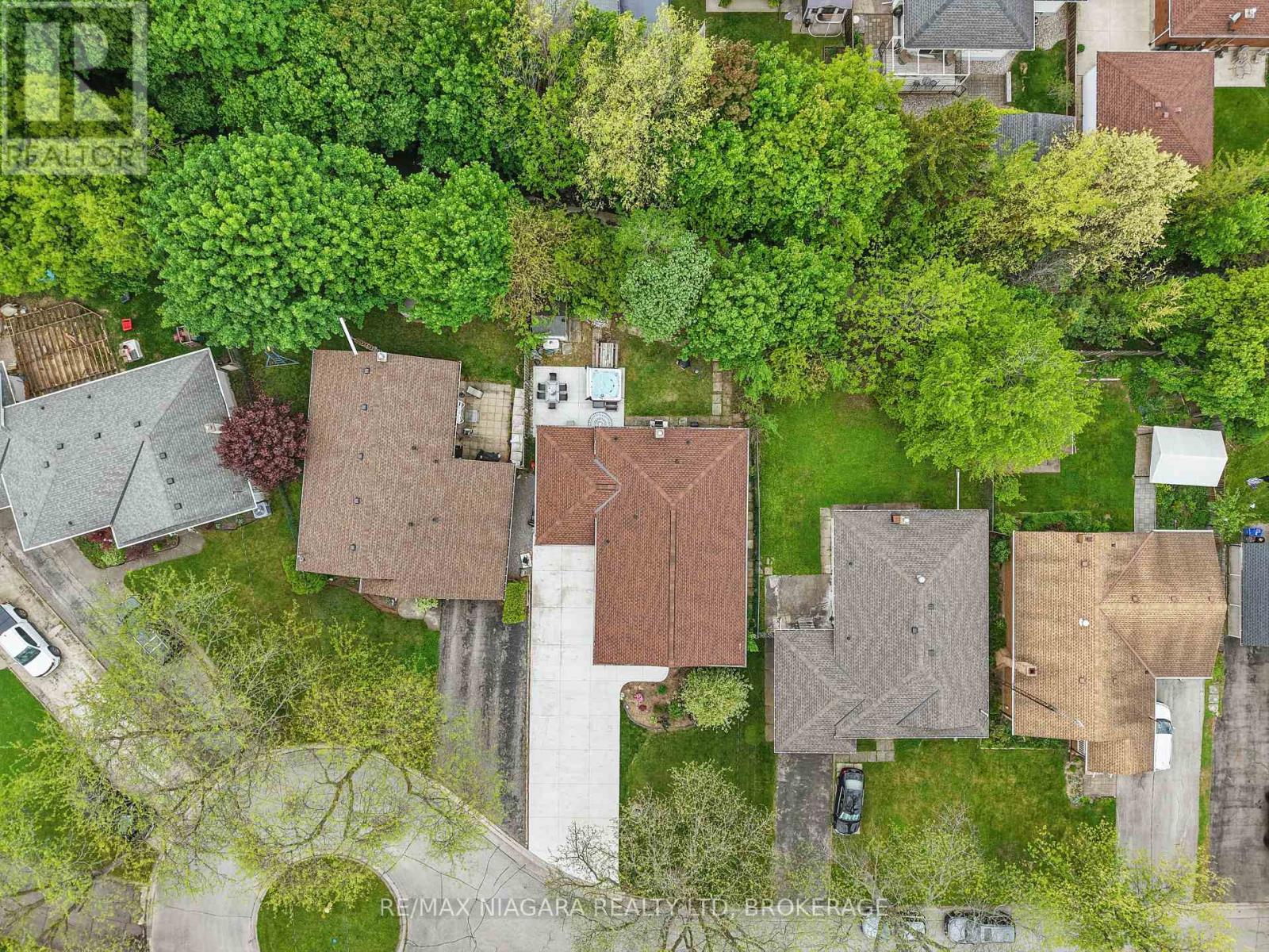 84 Regent Drive, St. Catharines, Ontario  L2M 3L7 - Photo 7 - X12157233