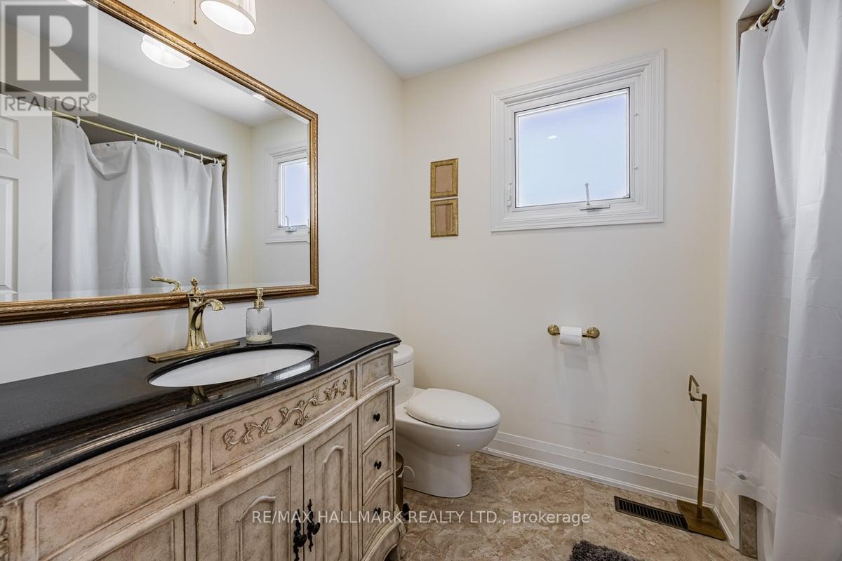 9 Addison Street, Richmond Hill, Ontario  L4C 7M2 - Photo 19 - N12021149