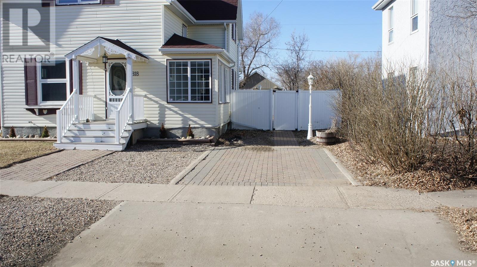 Property at 818 3rd STREET image 1