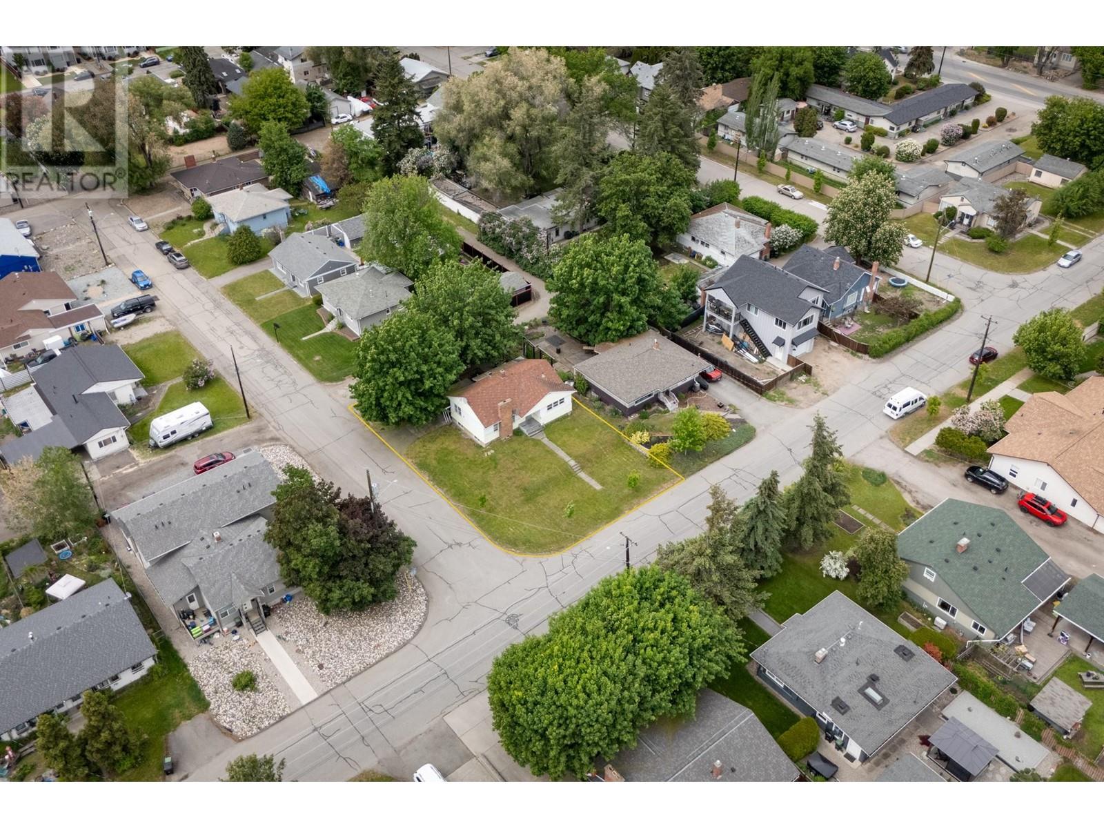 Property at 2800 39 Street image 1