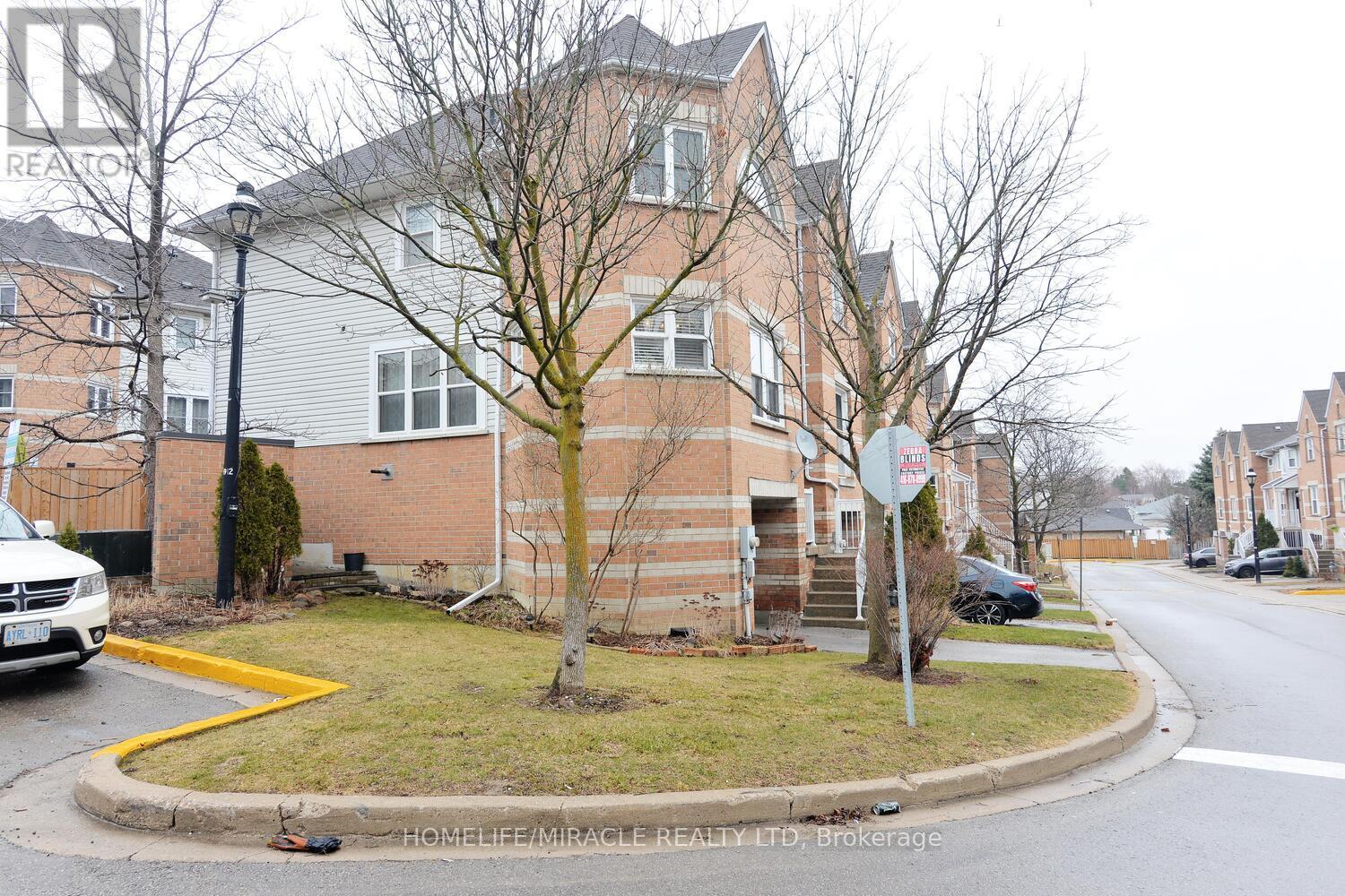 51 Brandy Lane Way, Newmarket, Ontario  L3Y 8P7 - Photo 39 - N12111155