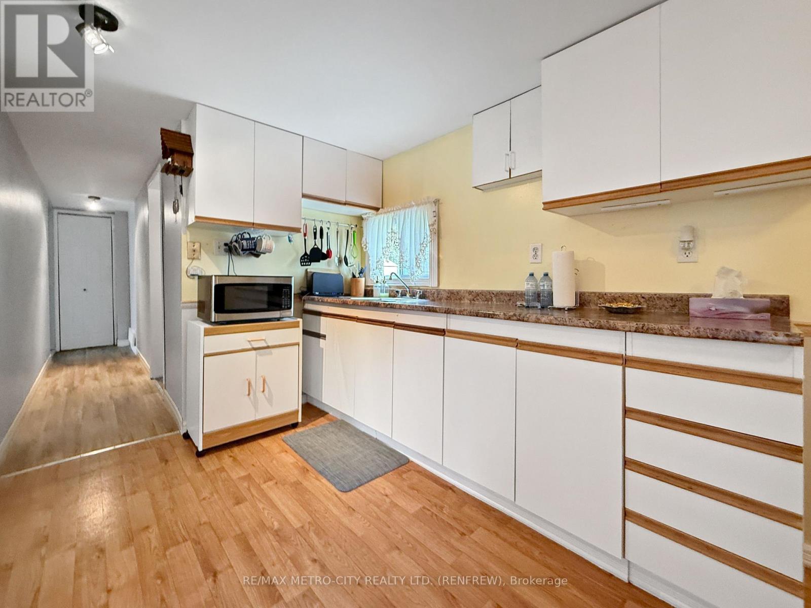 30 Denise Lane, Horton, Ontario  K7V 3Z8 - Photo 3 - X12157244