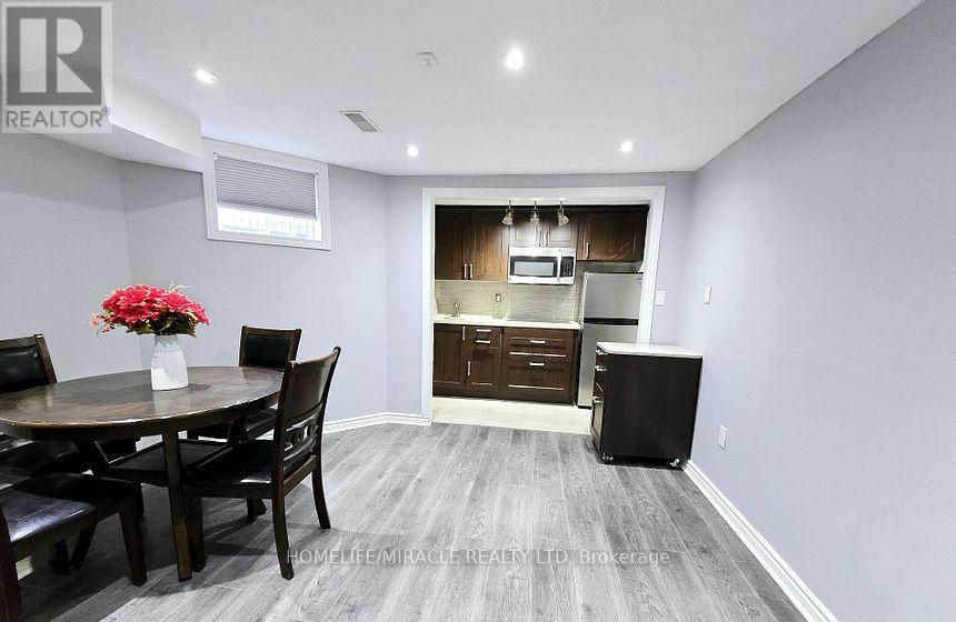 33 Atira Avenue, Brampton, Ontario  L7A 3V1 - Photo 29 - W12145960