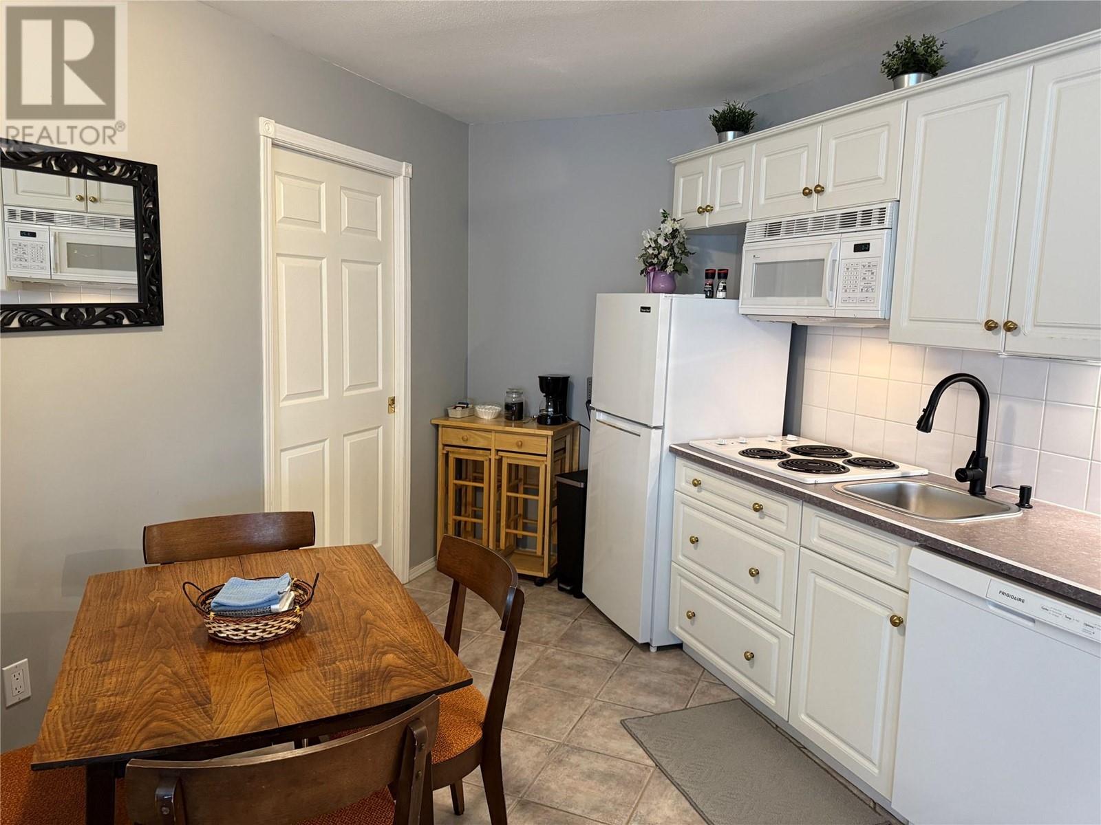 5052 Riverview Road Unit# 3008b, Fairmont Hot Springs, British Columbia  V0B 1L1 - Photo 8 - 10348247
