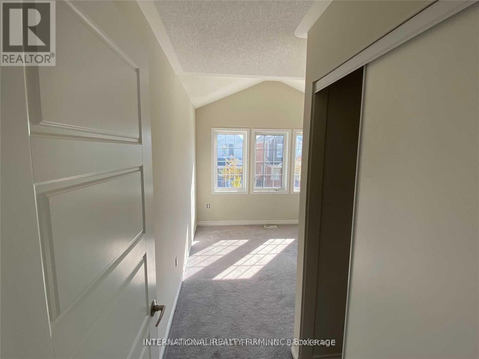 305 Jean Landing, Milton, Ontario  L9E 1C6 - Photo 23 - W12157246
