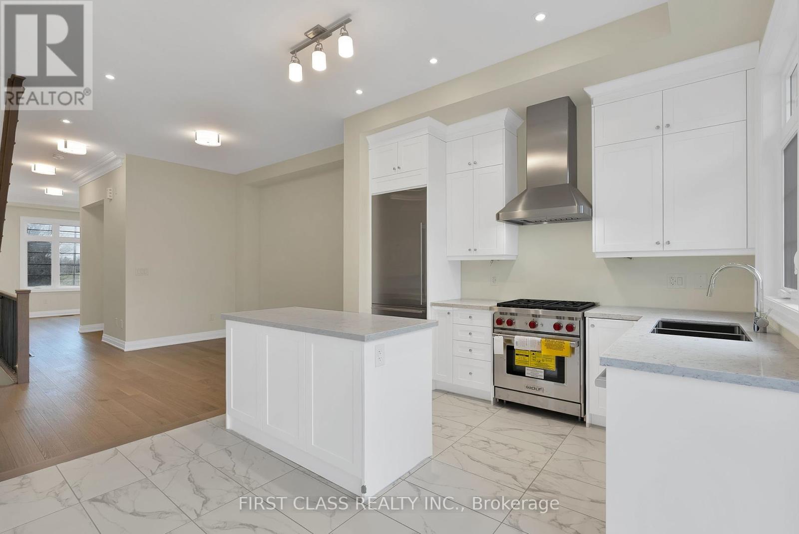 4289 Major Mackenzie Drive, Markham, Ontario  L6C 3L5 - Photo 5 - N12123133