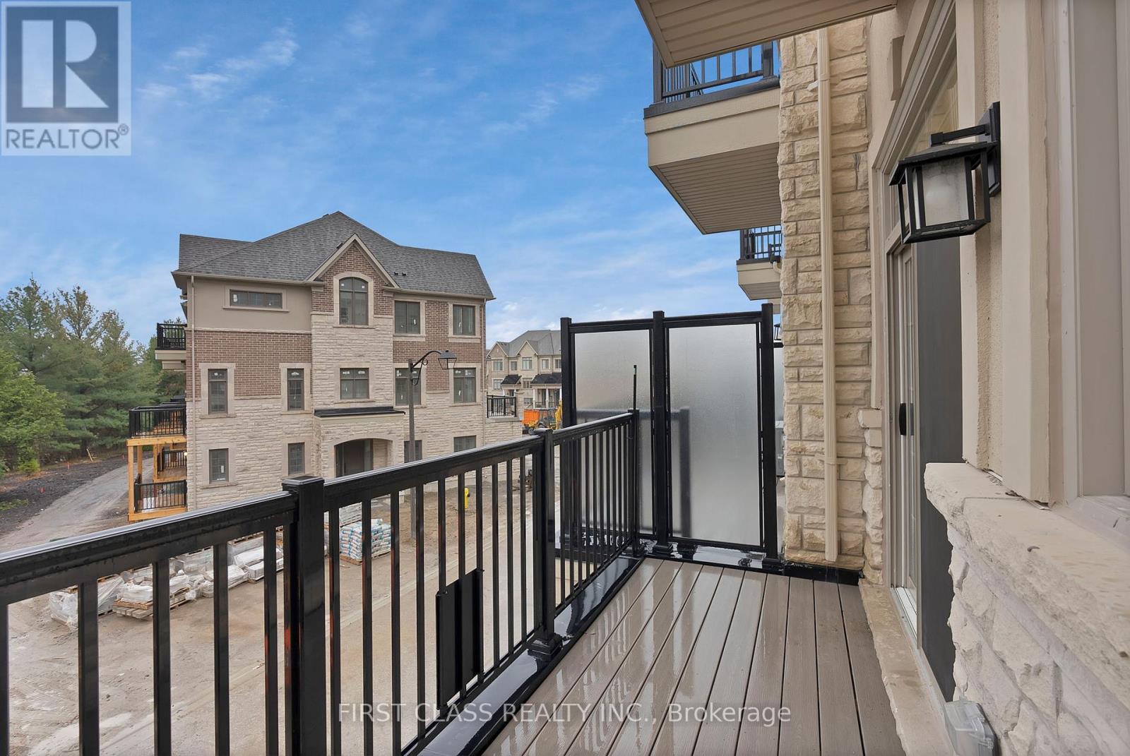 4289 Major Mackenzie Drive, Markham, Ontario  L6C 3L5 - Photo 17 - N12123133