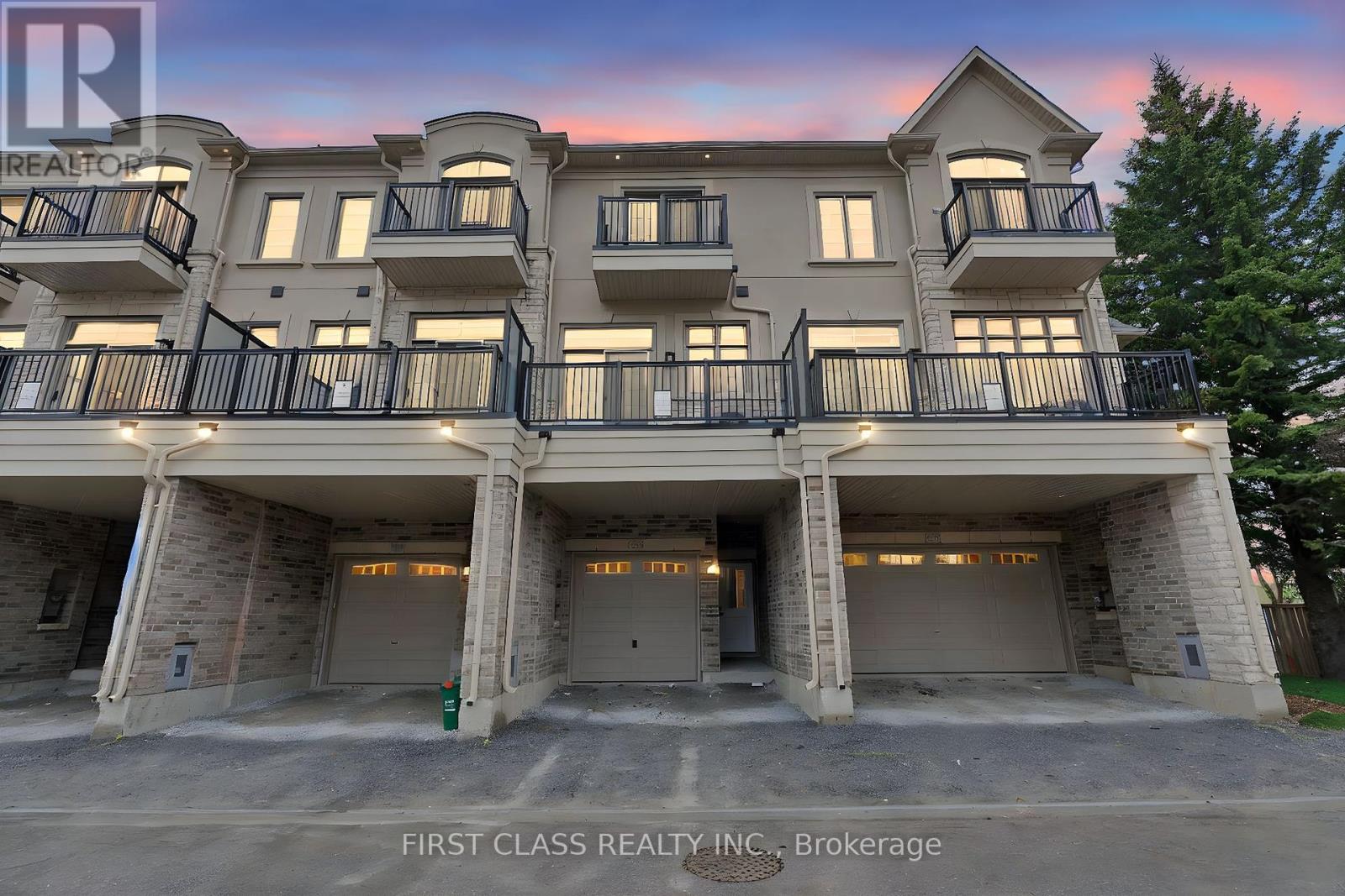 4289 Major Mackenzie Drive, Markham, Ontario  L6C 3L5 - Photo 2 - N12123133