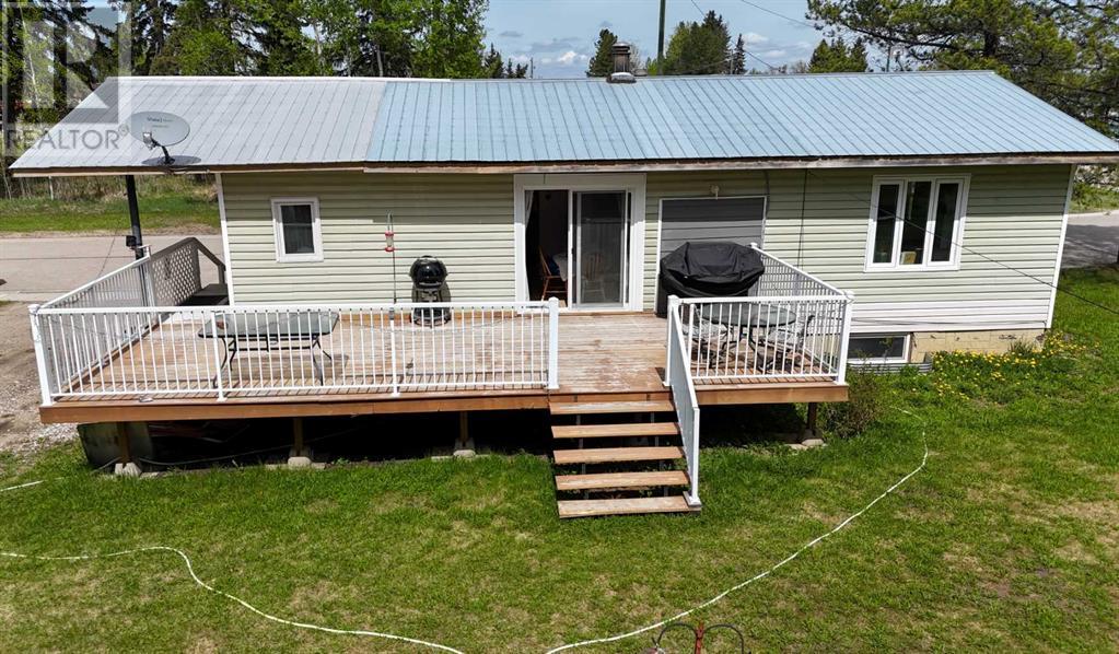 5103 51 Ave, Peers, Alberta  T0E 1W0 - Photo 2 - A2222372
