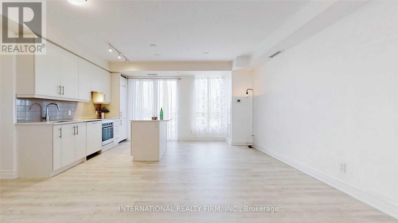 516 - 9085 Jane Street, Vaughan, Ontario  L4K 0L8 - Photo 12 - N12157254